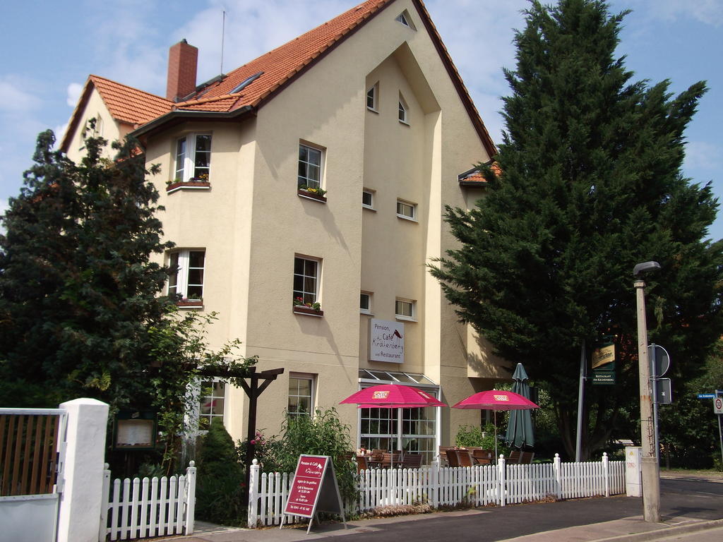 Pension & Cafe Am Kraehenberg Halle  Exterior photo